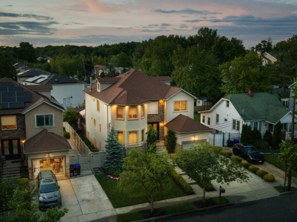 Residential property for Sale in New York